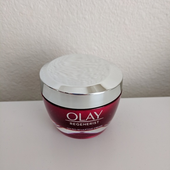 NEW Olay Regenerist Micro Sculpting Cream - Picture 3 of 6